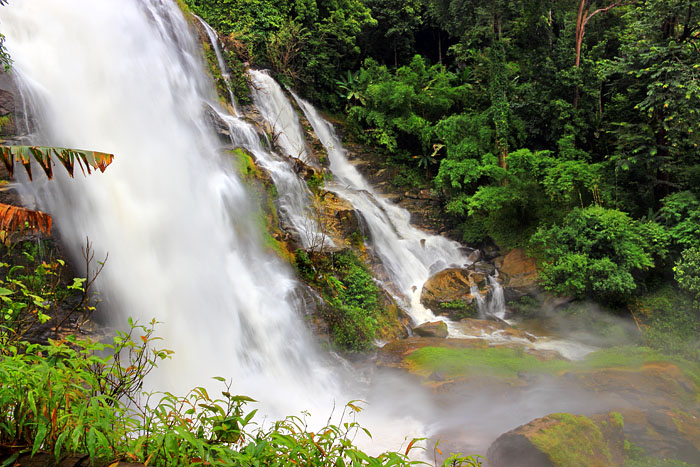 Northern Thailand, Doi Inthanon National Park, WACHIRATHAN WATERFALL, THA5436JPL  A  700