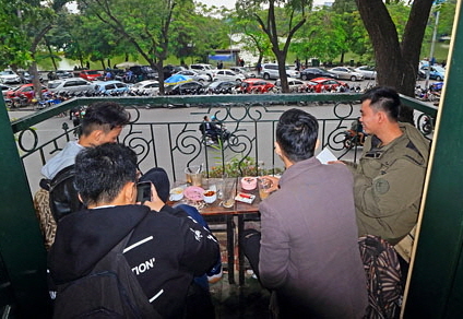 Vietnam, HANOI, Old Quarter, Cafe Dinh, famous coffee shop, VT939JPL 4000 A 560