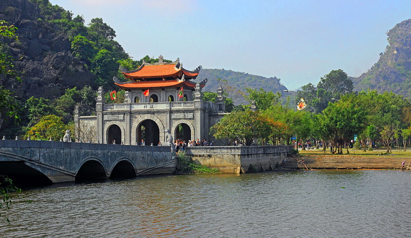Vietnam, Ninh Binh, HOA LU, Dinh Tien Hoang Temple, gateway, VT1976JPL A 800