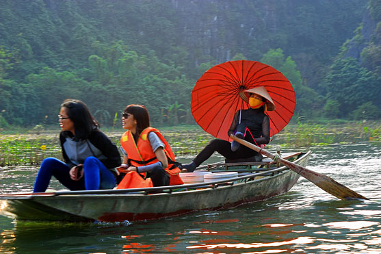 Vietnam, Ninh Binh, TAM COC, Ngo Dong River, tour boat, VT2097JPL 3000 A 557
