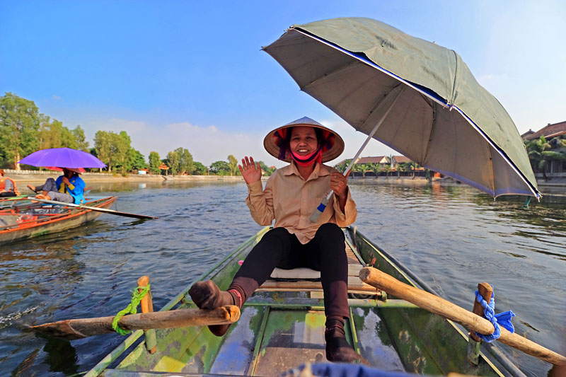 Vietnam, Ninh Binh, TAM COC, Ngo Dong River, tour boats, foot rowing, VT2077JPL 4000 A 800