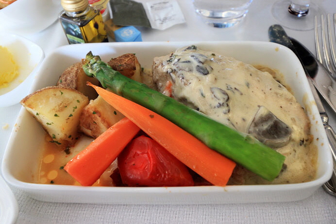 Asiana Airlines, Airbus A350, Business Smartium, lunch, main course, chicken with mushroom sauce  700