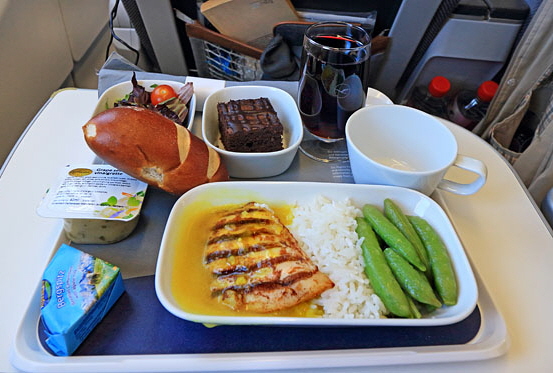 Lufthansa, Airbus A330, Premium Economy, lunch, Frankfurt to Bahrain, A 560