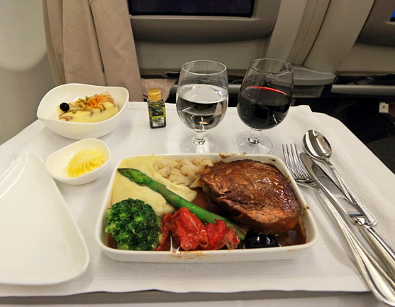 Asiana Airlines, Airbus A330, Business Class, dinner, main course, Seoul to Phuket A 650