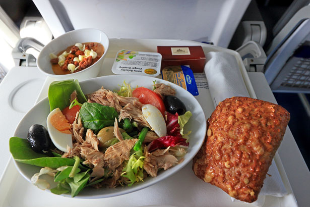 Lufthansa, Airbus A320 NEO, Business Class, Tuna Salad snack, Frankfurt to London, 410 deep