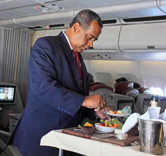 Sri Lankan Airlines, Airbus A330, Business Class, desert trolley,   4000 A 330