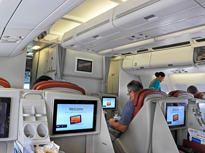 Sri Lankan Airlines, Airbus A330, Business Class cabin, Colombo to London,,,  4000 A 800