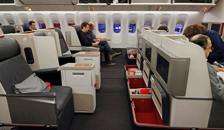 Turkish Airlines, Boeing 777, Business Class cabin, Istanbul to London, 900