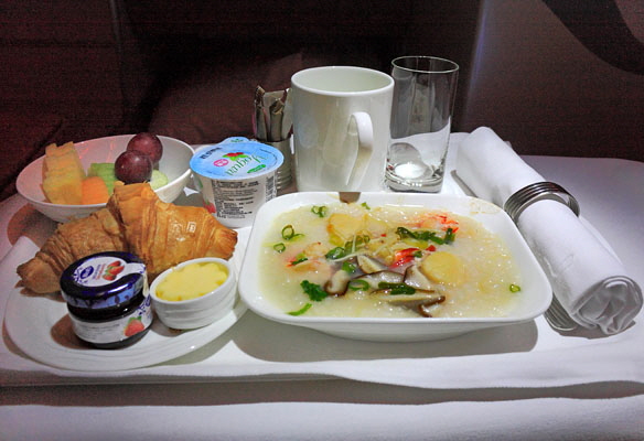 Emirates, A380, Business Class, dining, breakfast, Taipei to Dubai, 600