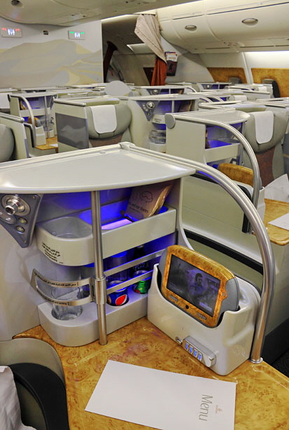 Emirates, A380, Business Class, personal mini bar, Hong Kong to Dubai, 4000 A 413