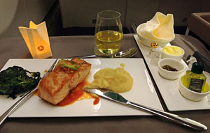 Turkish Airlines, Airbus A330, Business Class, dining, main course, Istanbul to Hanoi, A cropped 300