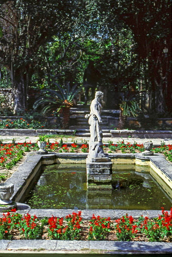 BAHAMAS, Paradise Island, Versailles Gardens, BAH214JPLA 350