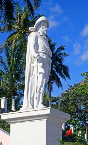 Columbus statue, BAH315JPLA  350 wide