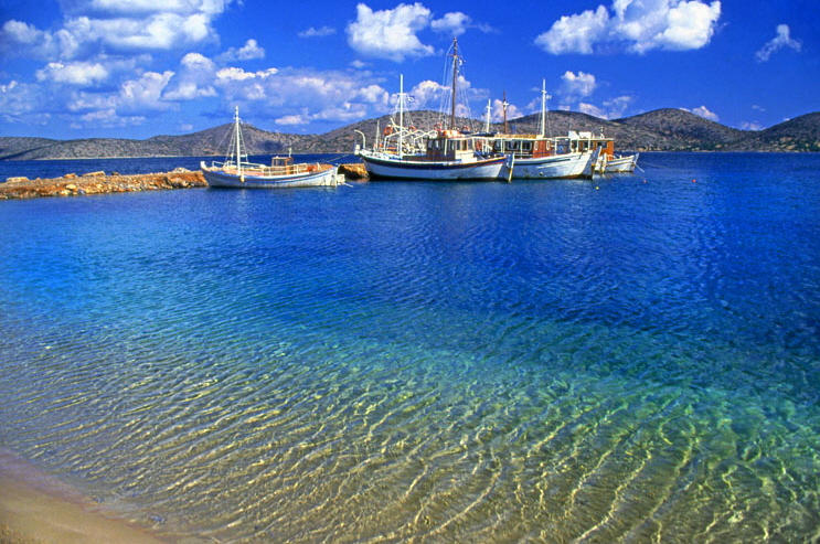Greek Islands, CRETE, coast and fishing boats, eastern Crete (near Elounda), GIS1125JPL 750