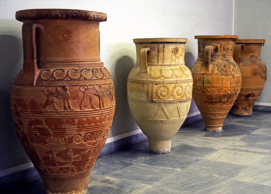 Iraklion Archaeologocal Museum, Minoan period storage jars 558