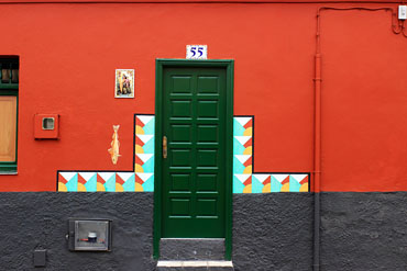 Canary Islands, TENERIFE, Puerto de la Cruz, old town area, street art, house front, SPN1709JPL 370