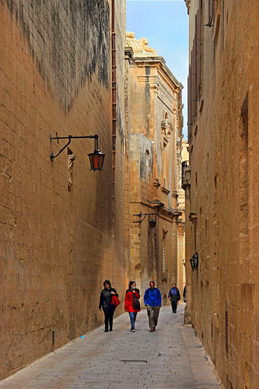 MALTA, Mdina, narrow street, MLT1024JPL 370
