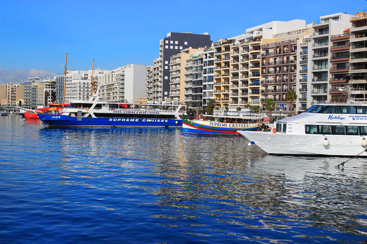 MALTA, Sliema, seafront, MLT966JPL 750