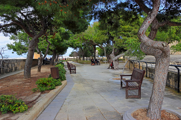 MALTA, Valletta, Hastings Gardens, MLT905JPL 600