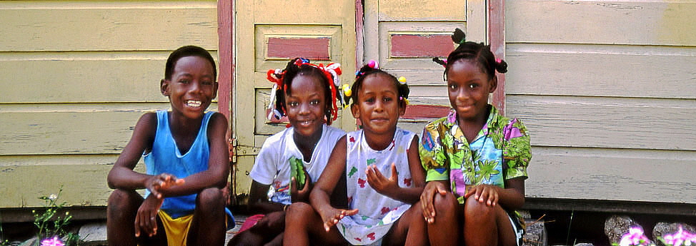 BARBADOS, Children posing, by Chattel House, BAR206JPL A 1000 sharper