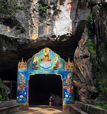 THAILAND, Phang Nga Province, KHAO LAK, Wat Suwan Khuha cave temple, entrance, THA4367JPL A 422