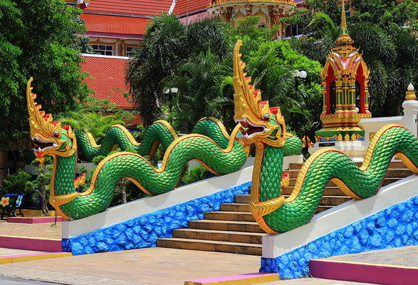 Thailand, PHUKET, Karon Temple (Wat Suwan Khiri Khet), guardian Nagas (serpents), THA3656JPL A 600