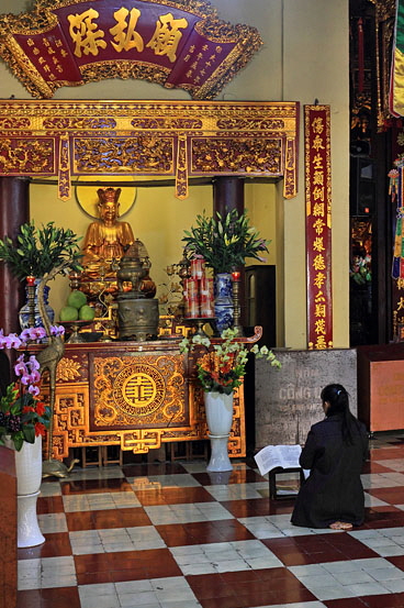 Vietnam, HANOI, Old Quarter, Chua Quan Su Temple, shrine rooms, VT1433JPL A 370