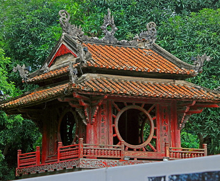 Vietnam, HANOI, Temple of Literature, Second Courtyard Gateway top, VT857JPL A 372 deep