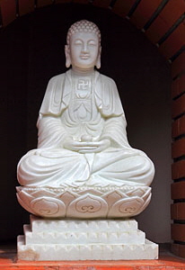 Vietnam, HANOI, Tran Quoc Pagoda, oldest Buddhist temple, Buddha image, VT1006JPL A 206