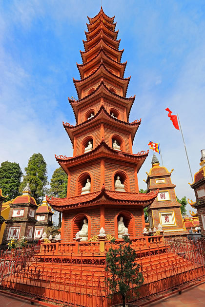 Vietnam, HANOI, Tran Quoc Pagoda, oldest Buddhist temple, in Hanoi, VT1000JPL A 630 deep